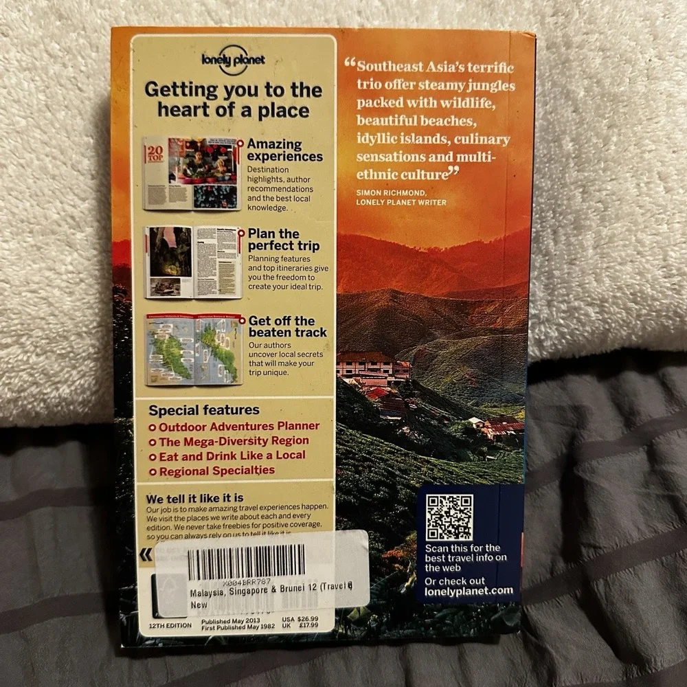Lonely Planet Malaysia, Singapore & Brunei (Travel Guide) by Robinson, Daniel